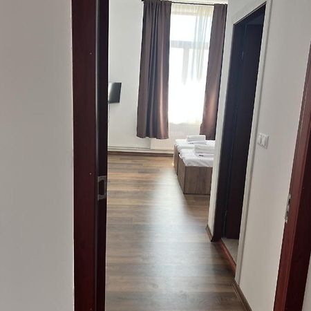 Hotel The Dot Mediaş Zewnętrze zdjęcie
