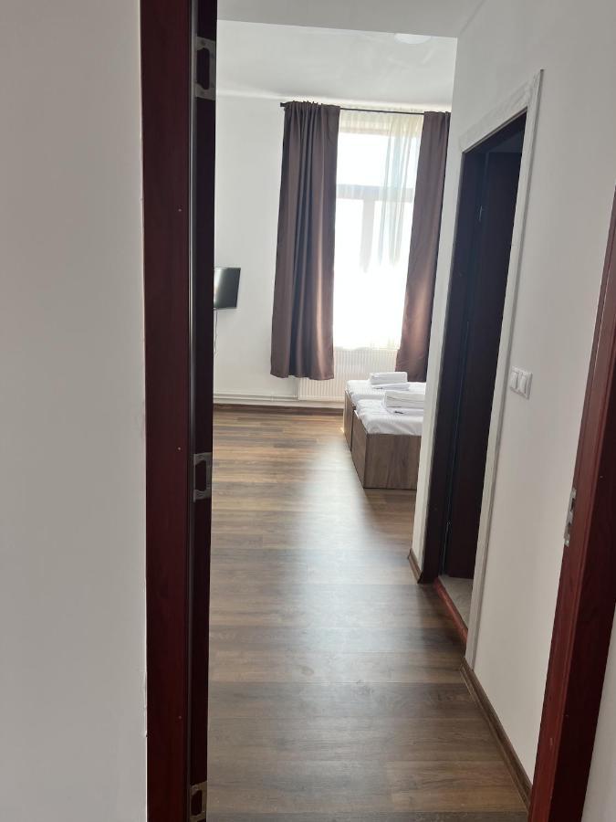 Hotel The Dot Mediaş Zewnętrze zdjęcie